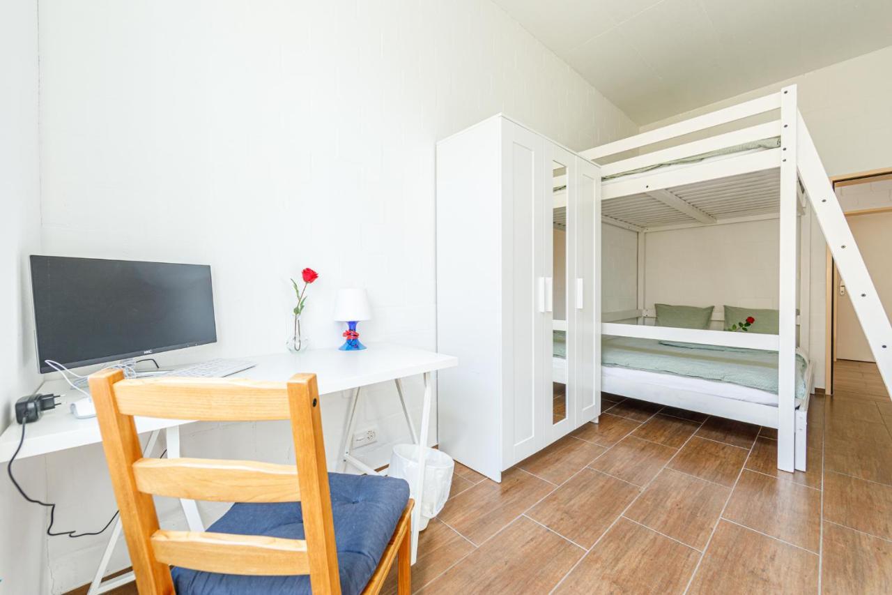 Simple Rooms - Yellow Inn St. Gallen Exteriör bild