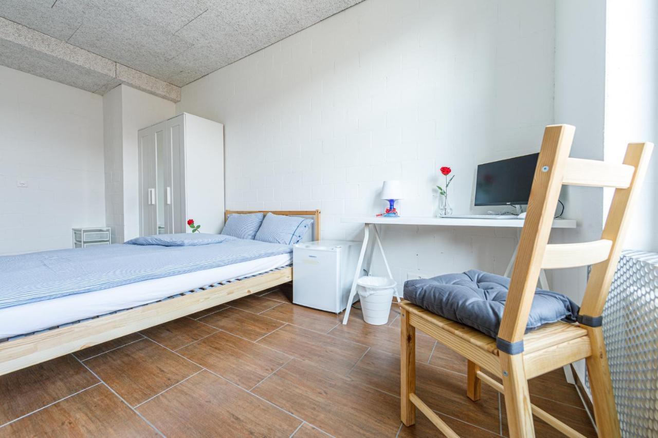 Simple Rooms - Yellow Inn St. Gallen Exteriör bild