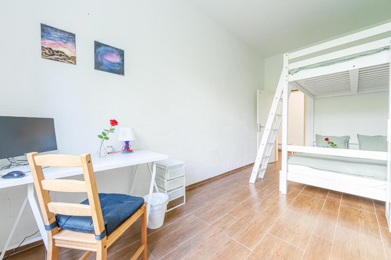 Simple Rooms - Yellow Inn St. Gallen Exteriör bild