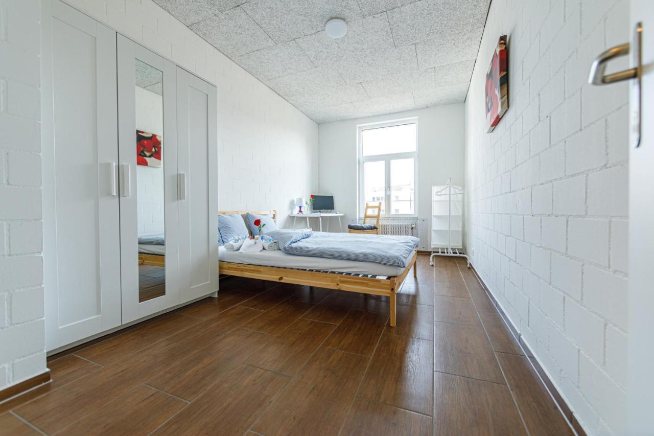 Simple Rooms - Yellow Inn St. Gallen Exteriör bild