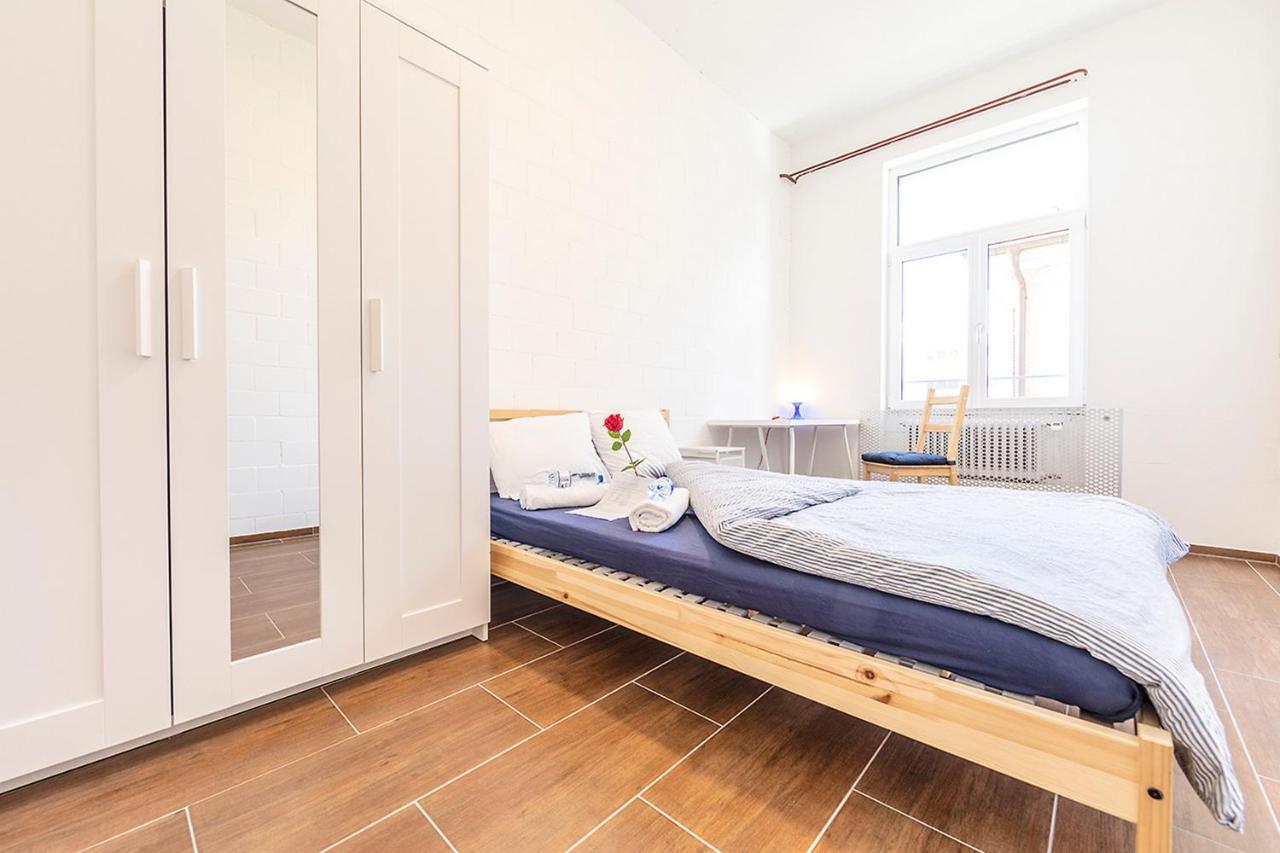 Simple Rooms - Yellow Inn St. Gallen Exteriör bild